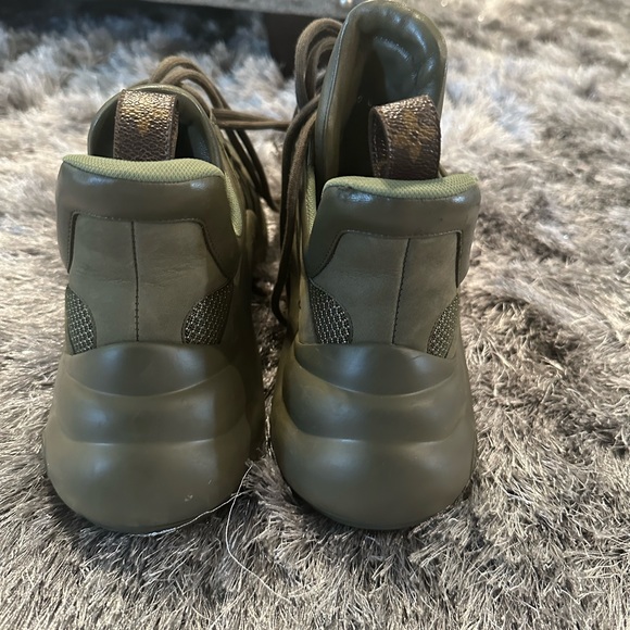 Worn twice shoe are too narrow I have a wide foot - Picture 3 of 5